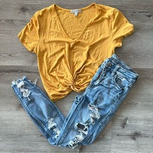 sz 0 Short - AE distressed skinny jeans